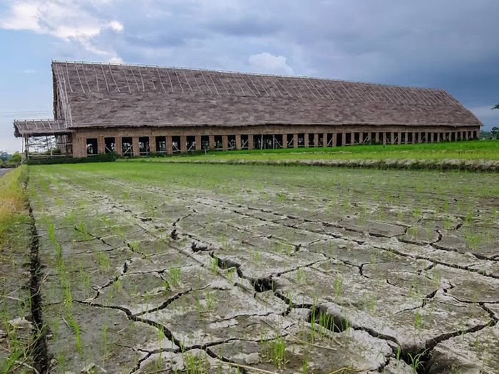 Los Mbako Menden, Klaten